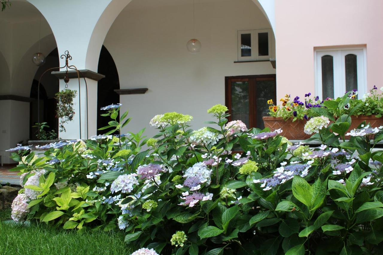 Maison De Lucia Мета Экстерьер фото